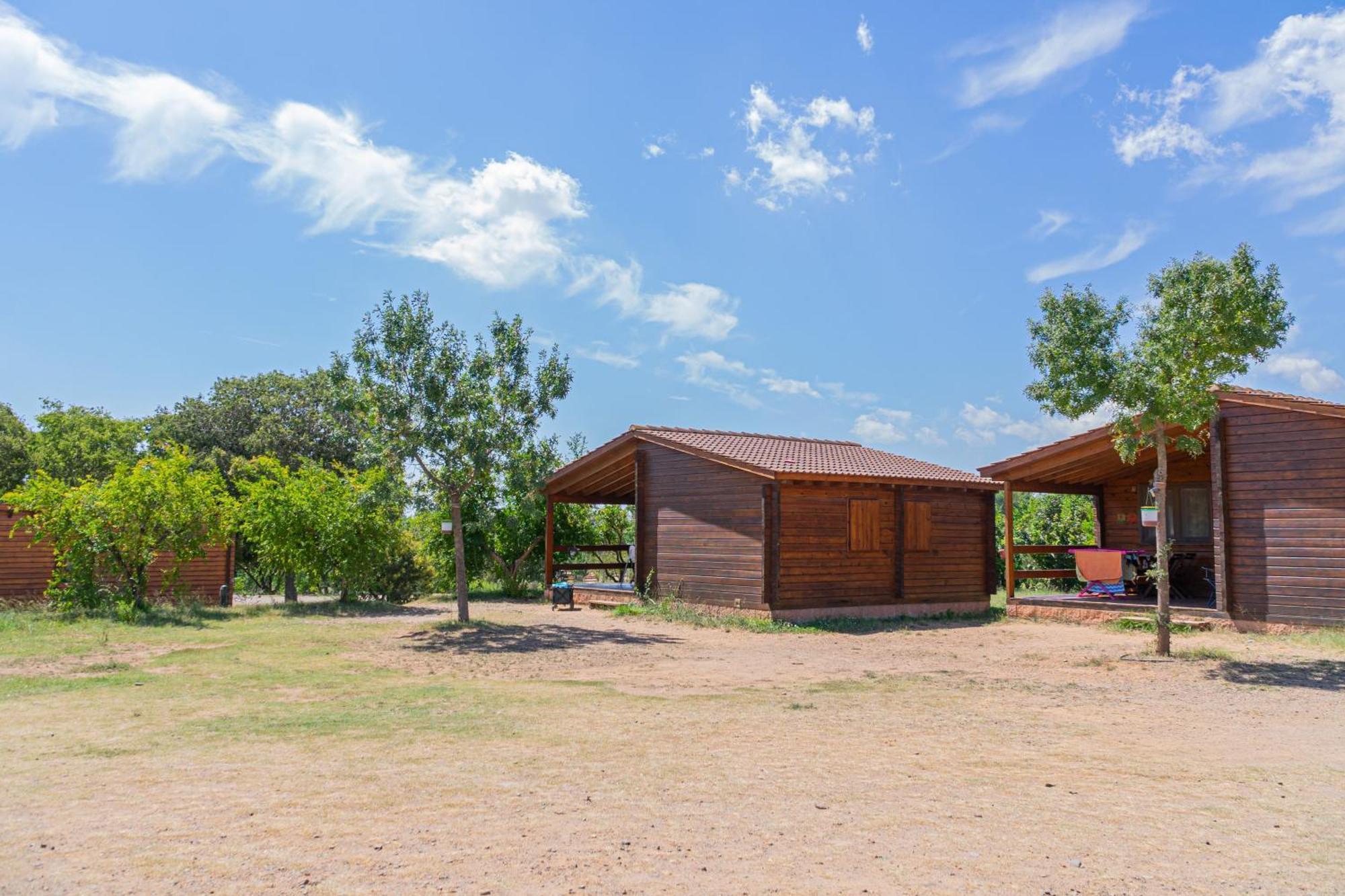 Ecologic Vinyols Camp Hotel Vinyols i Els Arcs Bagian luar foto