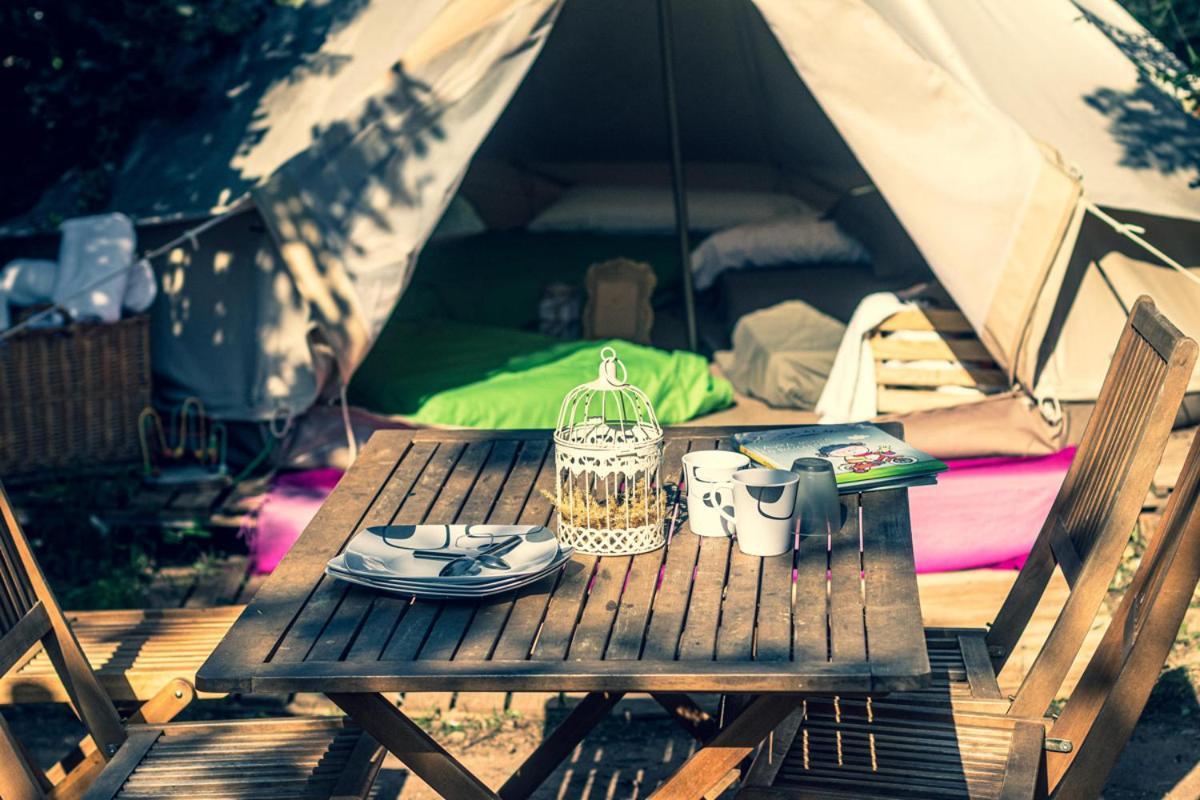 Ecologic Vinyols Camp Hotel Vinyols i Els Arcs Bagian luar foto