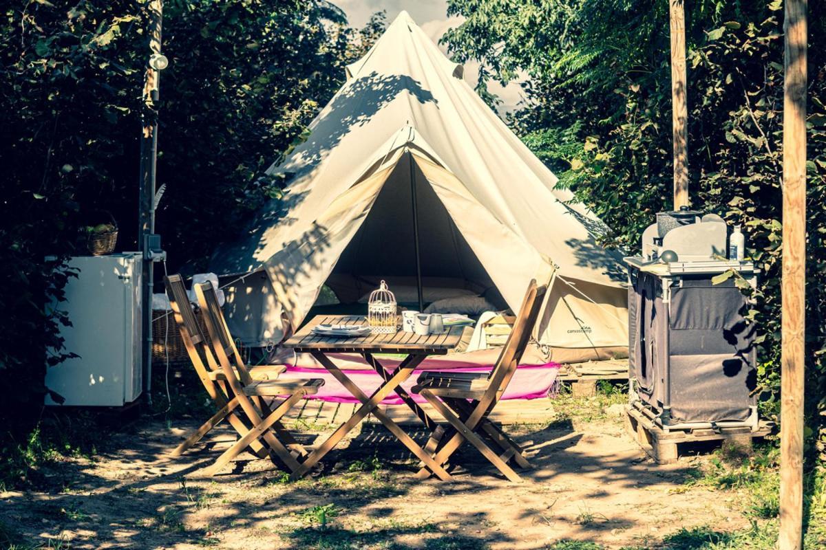 Ecologic Vinyols Camp Hotel Vinyols i Els Arcs Bagian luar foto
