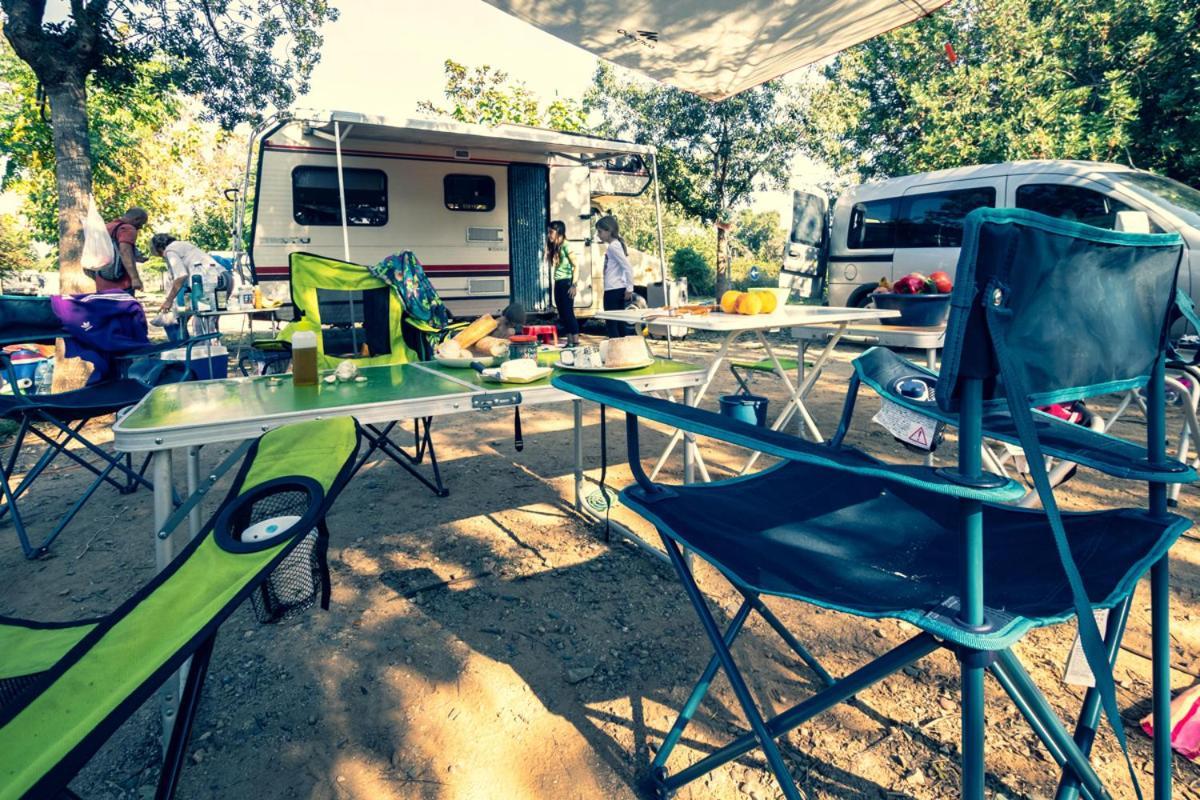 Ecologic Vinyols Camp Hotel Vinyols i Els Arcs Bagian luar foto