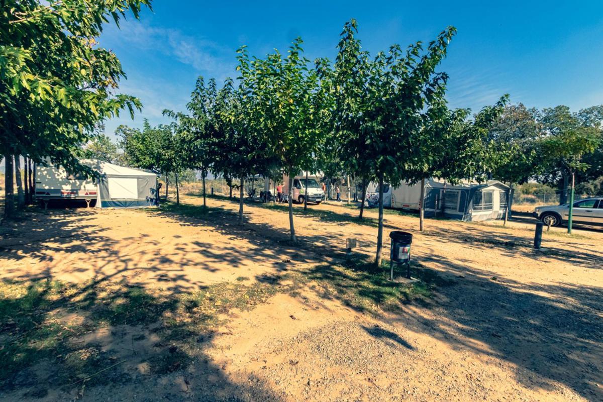 Ecologic Vinyols Camp Hotel Vinyols i Els Arcs Bagian luar foto